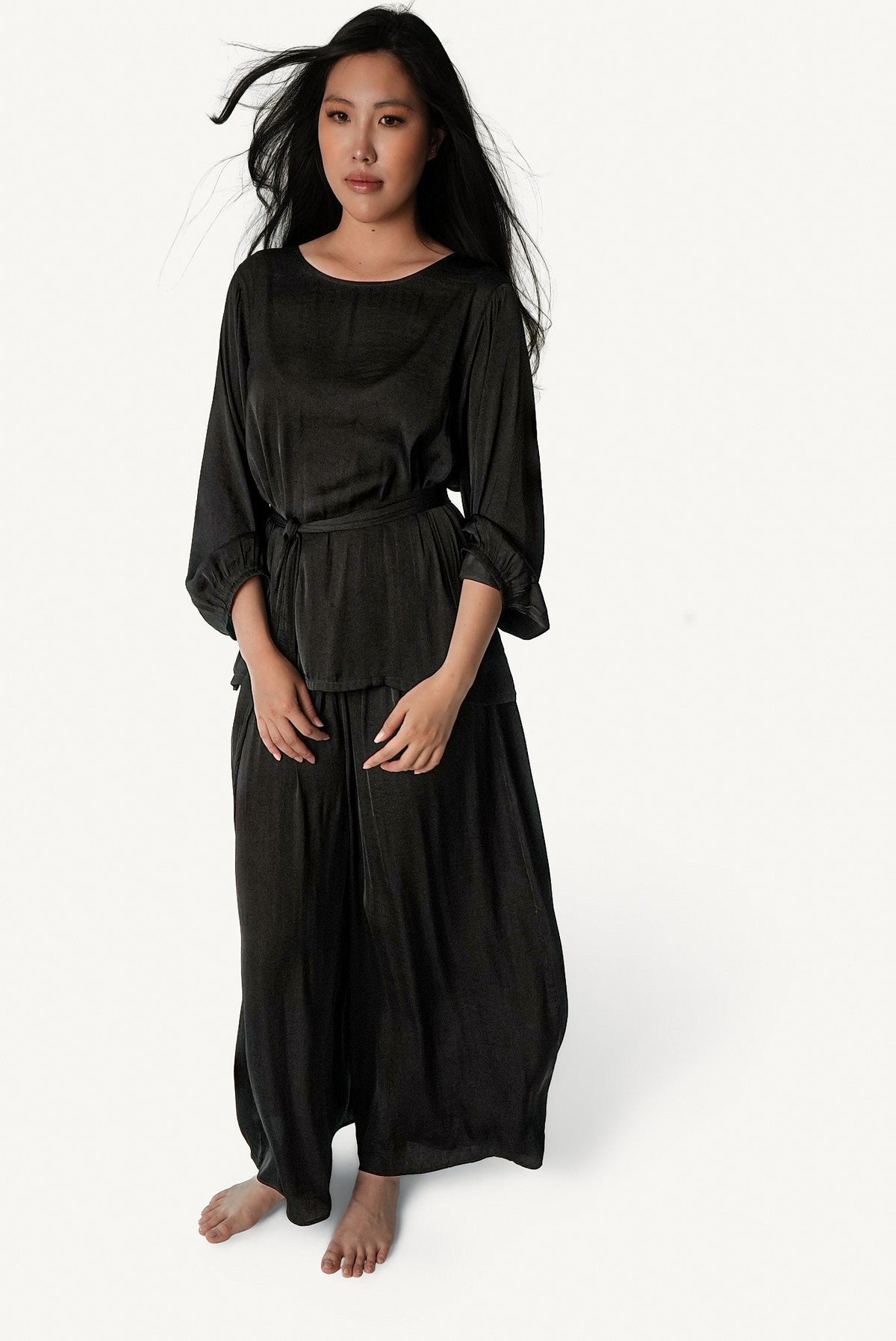 How to Style a Wide-Leg Lounge Set for Transitional Wear This Fall