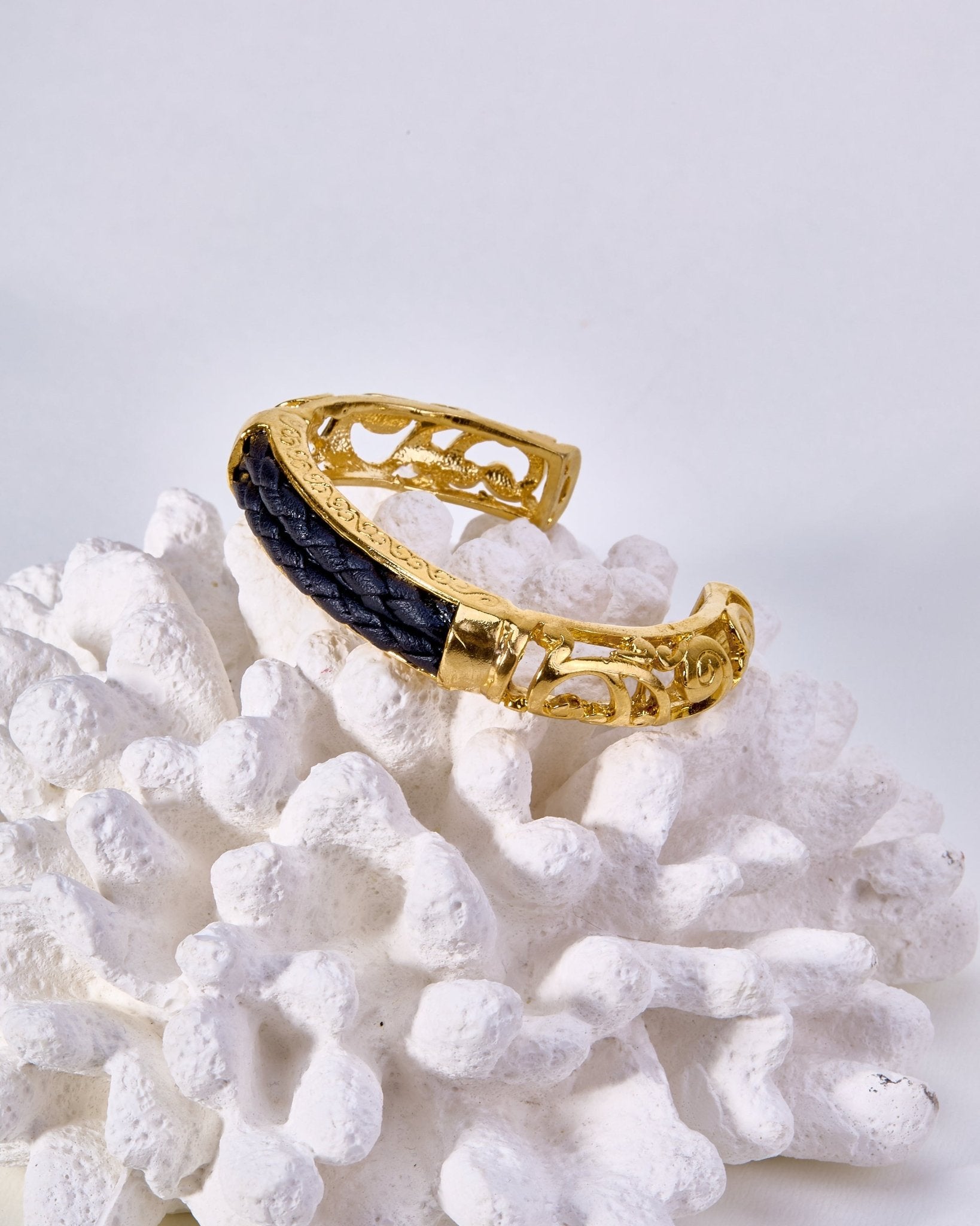 Golden Luna Bracelet - BraceletMAZONKIKI