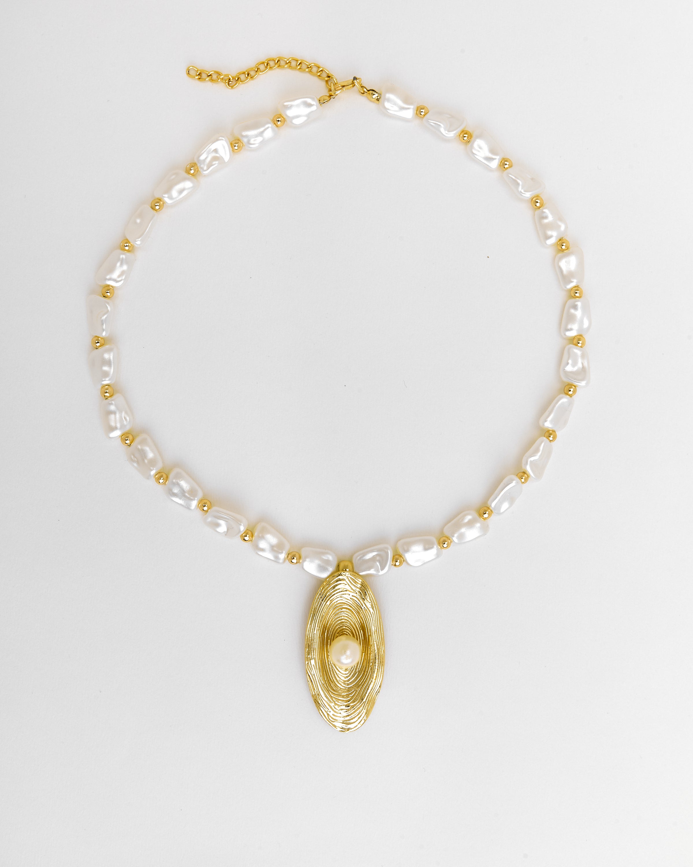Golden Pearl Pendant Necklace