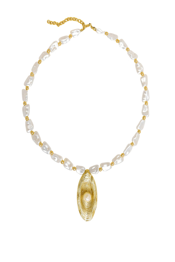 Golden Pearl Pendant Necklace